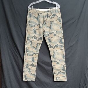 Levi's Camouflage Chinos in Green and Tan